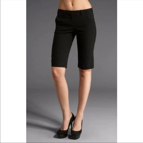 Theory Pants - Theory Palmer black cotton/spandex twill Bermuda shorts size 2